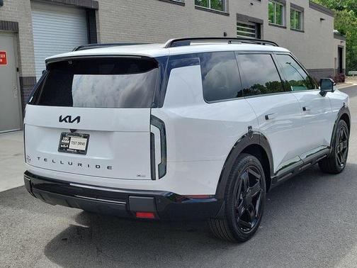 Glacial White Pearl 2027 Kia Telluride SX-Prestige