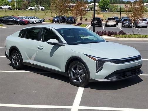2025 Kia K4 LXS