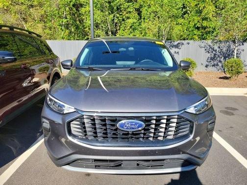 Carbonized Gray Metallic 2023 Ford Escape Active