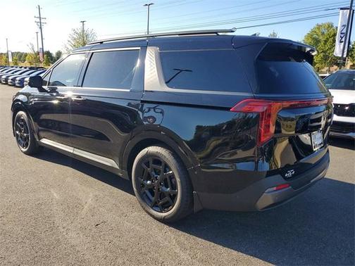 2026 Kia Carnival SX
