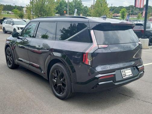 Metal 2026 Kia EV9 Land