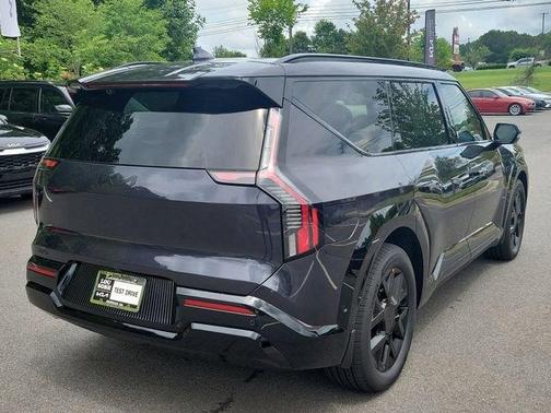 Metal 2026 Kia EV9 Land