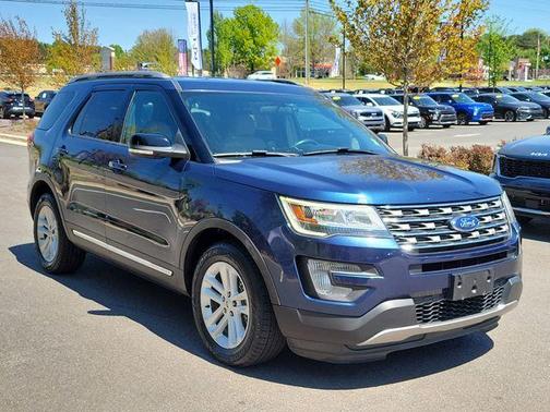 Blue 2017 Ford Explorer XLT