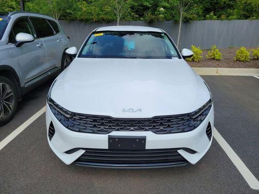 Glacial White Pearl 2023 Kia K5 LXS