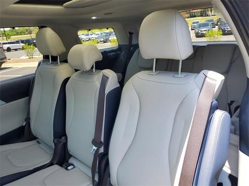 2025 Kia Carnival Hybrid SX