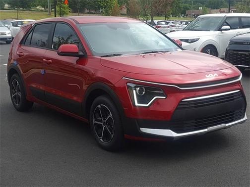 2025 Kia Niro LX