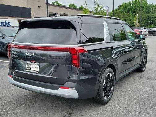 Metal 2026 Kia Carnival EX
