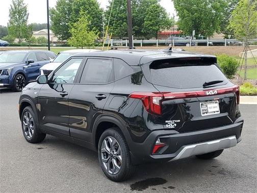 2025 Kia Seltos LX