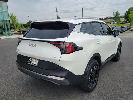 Snow White Pearl 2026 Kia Sportage Hybrid EX