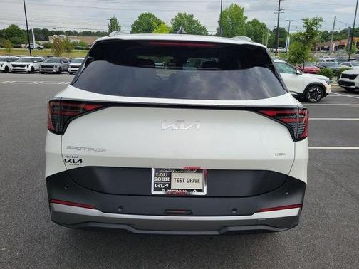 Snow White Pearl 2026 Kia Sportage Hybrid EX