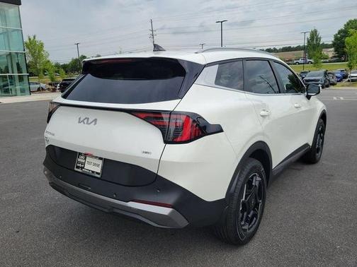 Snow White Pearl 2026 Kia Sportage Hybrid EX