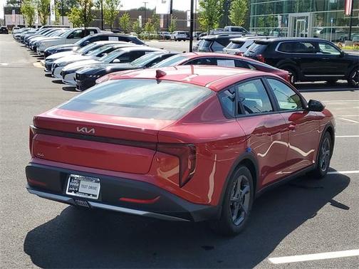 2025 Kia K4 LXS
