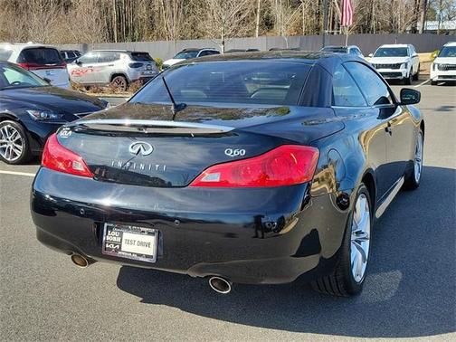 2014 INFINITI Q60 Base