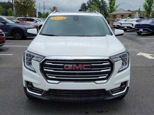 Summit White 2022 GMC Terrain SLT