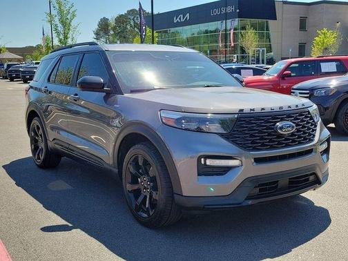 Gray Metallic 2022 Ford Explorer ST-Line