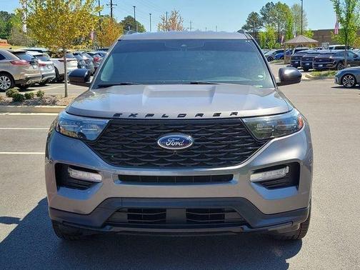 Gray Metallic 2022 Ford Explorer ST-Line