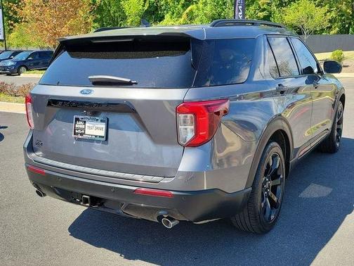 Gray Metallic 2022 Ford Explorer ST-Line