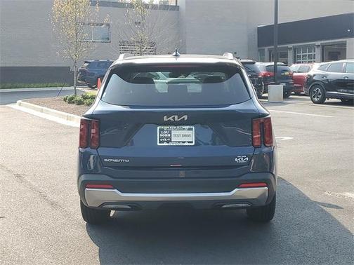 2025 Kia Sorento S