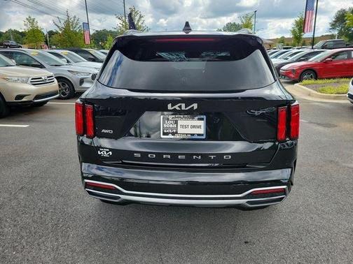 Ebony Black 2022 Kia Sorento SX