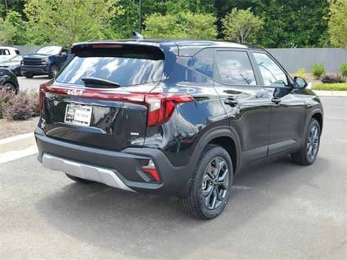2025 Kia Seltos LX