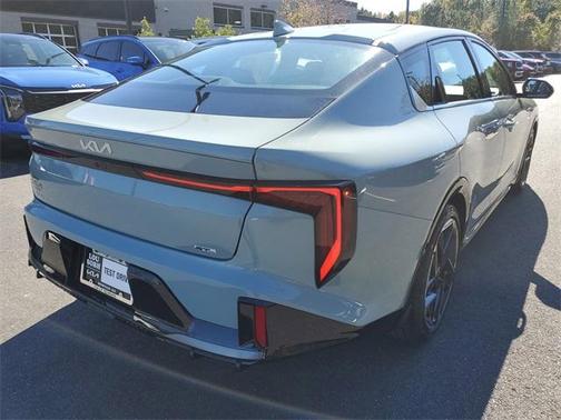 2025 Kia K4 GT-Line