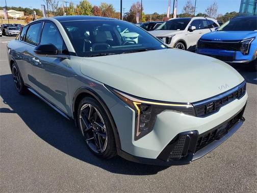 2025 Kia K4 GT-Line