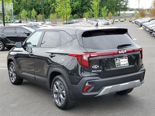 2025 Kia Seltos LX