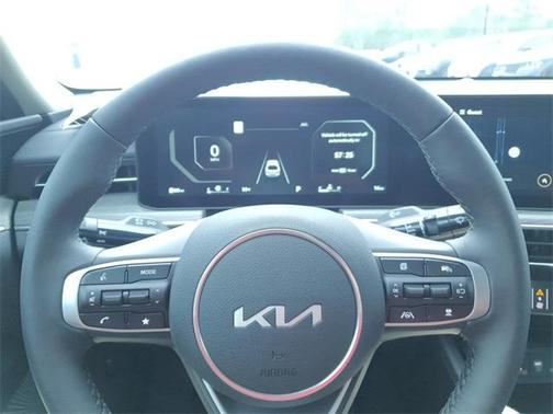 2025 Kia K5 EX