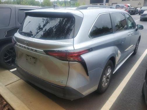 Celestial Silver Metallic 2021 Toyota Sienna LE