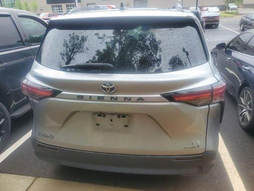 Celestial Silver Metallic 2021 Toyota Sienna LE