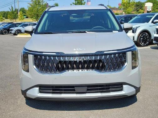 Ceramic Silver 2027 Kia Carnival EX