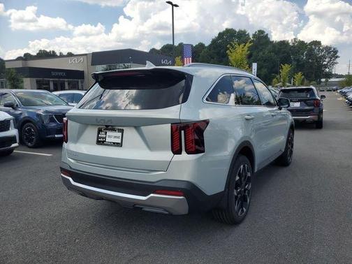 Ivory Silver 2026 Kia Sorento SX