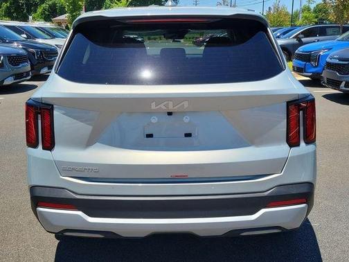 Ivory Silver 2026 Kia Sorento LX