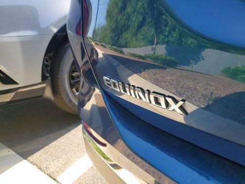 Pacific Blue Metallic 2021 Chevrolet Equinox 1LT