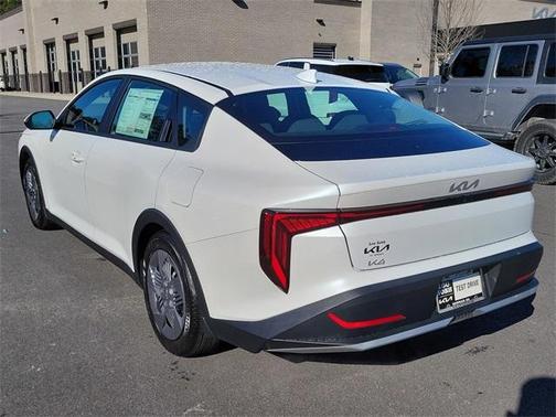 2026 Kia K4 