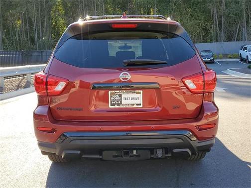 2020 Nissan Pathfinder SV