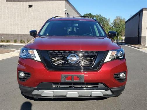 2020 Nissan Pathfinder SV