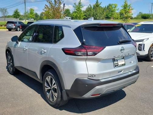 Brilliant Silver Metallic 2021 Nissan Rogue SV