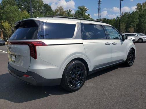 Ivory Silver 2026 Kia Carnival SX Prestige