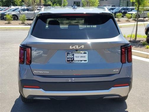 2025 Kia Sorento S