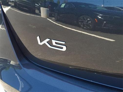 2025 Kia K5 EX