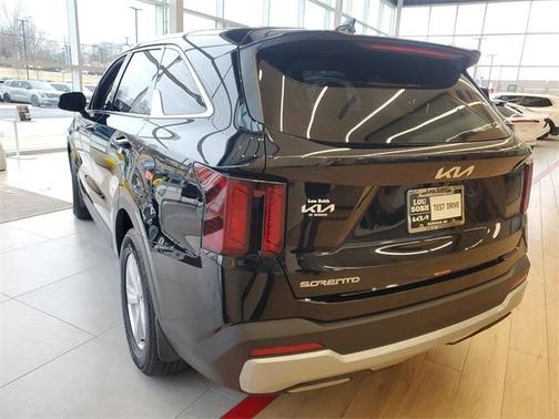 2026 Kia Sorento LX