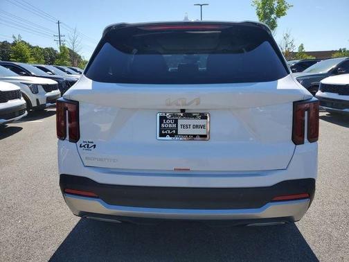 Glacial White Pearl 2026 Kia Sorento S