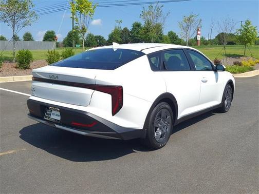 2025 Kia K4 LX