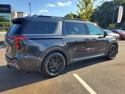 2025 Kia Carnival SX