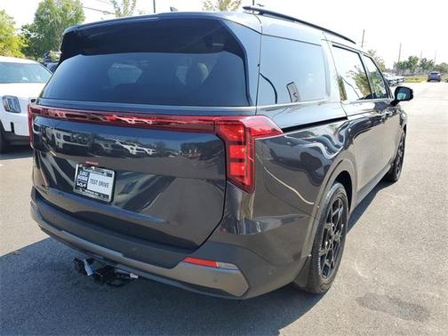 2025 Kia Carnival SX