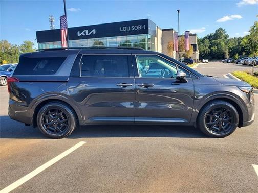 2025 Kia Carnival SX