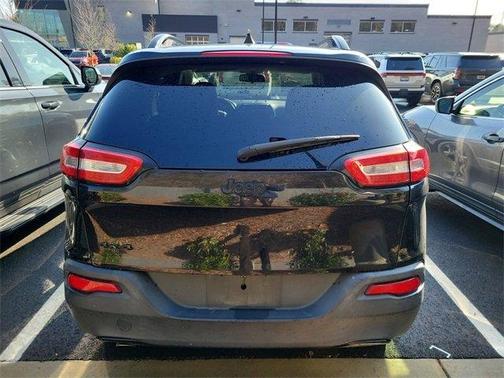 2017 Jeep Cherokee Sport