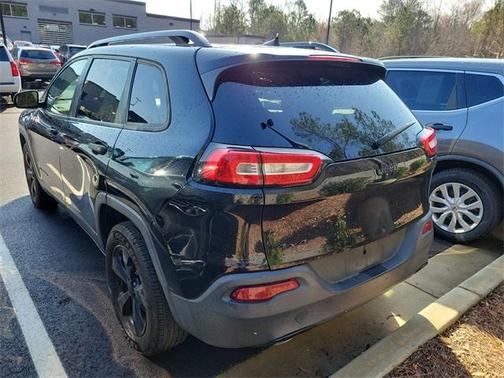 2017 Jeep Cherokee Sport