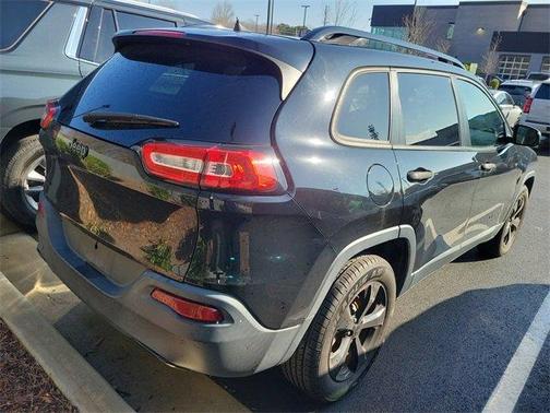 2017 Jeep Cherokee Sport